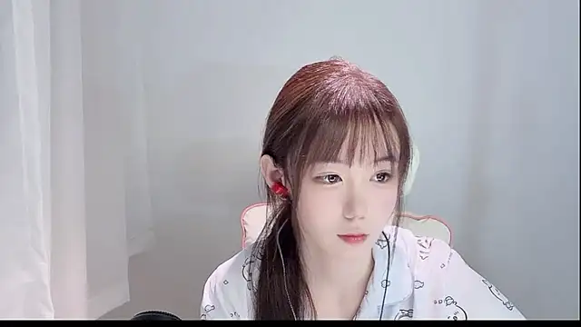 Snapshot of Xiao-runbao chatting on 17, 10, 2025 Xiao-runbao online show from 17, 10, 2025