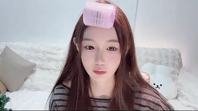 Snapshot of Xiao-runbao chatting on 3, 11, 2025 Xiao-runbao online show from 3, 11, 2025