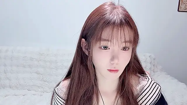 Snapshot of Xiao-runbao chatting on 5, 12, 2025 Xiao-runbao online show from 5, 12, 2025