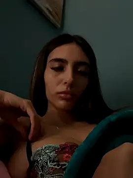 Snapshot of RoseyMae chatting on 19, 10, 2025 RoseyMae online show from 19, 10, 2025