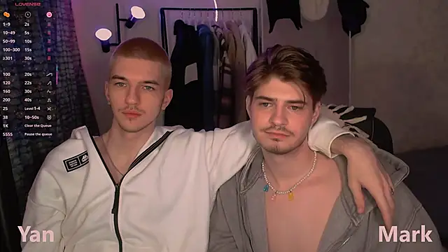 Snapshot of itsyanbb chatting on 14, 11, 2025 itsyanbb online show from 14, 11, 2025