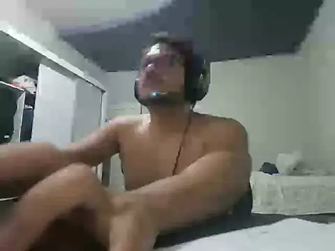 Snapshot of Miguelion2308 chatting on 3, 12, 2025 Miguelion2308 online show from 3, 12, 2025