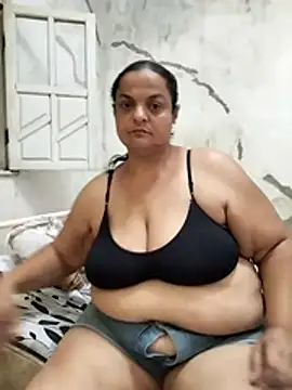 Snapshot of Vydinha chatting on 11, 10, 2025 Vydinha online show from 11, 10, 2025