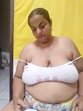 Snapshot of Vydinha chatting on 16, 11, 2025 Vydinha online show from 16, 11, 2025