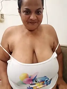 Snapshot of Vydinha chatting on 25, 11, 2025 Vydinha online show from 25, 11, 2025