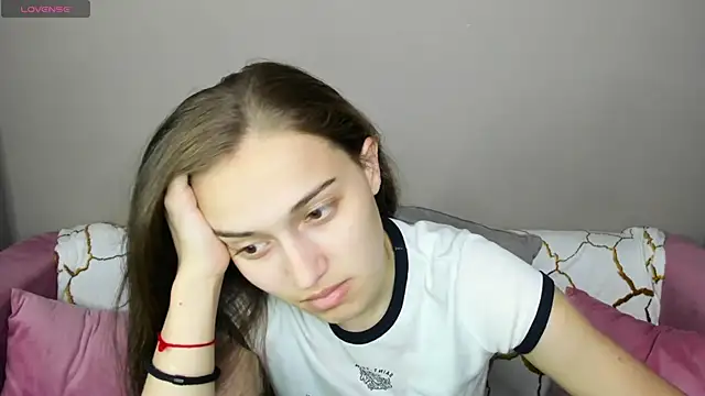 Alisa  Kelly online show from 6, 10, 2025