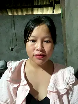 Snapshot of O_o_UwU_o_O chatting on 17, 10, 2025 O o UwU o O online show from 17, 10, 2025