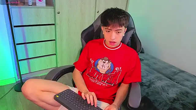 Snapshot of onlinenico chatting on 19, 9, 2025 onlinenico online show from 19, 9, 2025