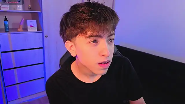 Snapshot of onlinenico chatting on 24, 9, 2025 onlinenico online show from 24, 9, 2025