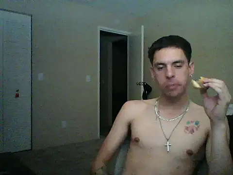 Snapshot of latinosatiro94 chatting on 11, 9, 2025 latinosatiro94 online show from 11, 9, 2025