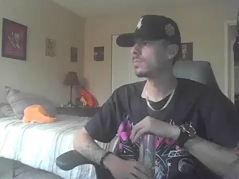 Snapshot of latinosatiro94 chatting on 17, 7, 2026 latinosatiro94 online show from 17, 7, 2026