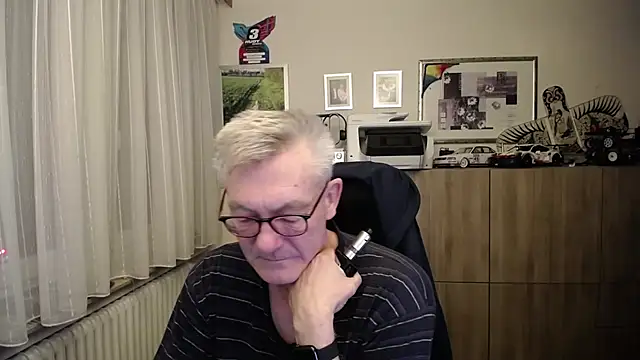 Snapshot of randyandy67 chatting on 23, 11, 2025 randyandy67 online show from 23, 11, 2025