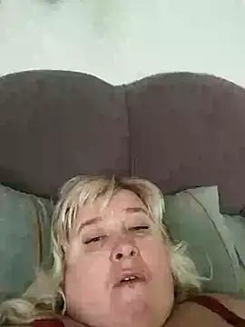 GlamMilena online show from 17, 12, 2025