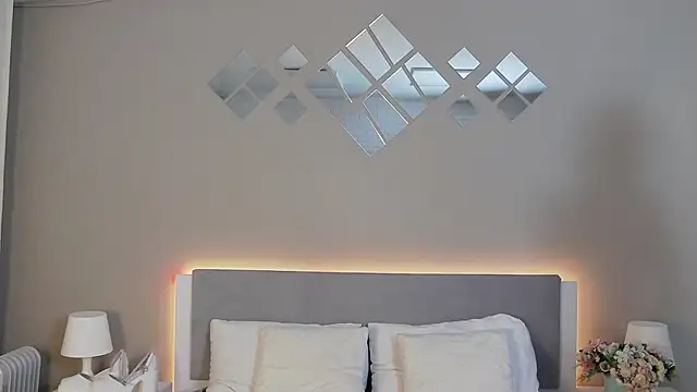 Snapshot of MarianeSun chatting on 9, 10, 2025 MarianeSun online show from 9, 10, 2025