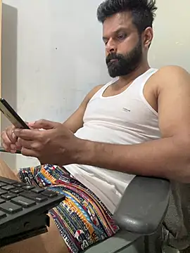 Snapshot of Vineeth3906 chatting on 8, 4, 2026 Vineeth3906 online show from 8, 4, 2026