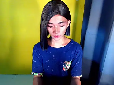 Snapshot of Petite_HugeCock chatting on 12, 4, 2026 Petite HugeCock online show from 12, 4, 2026