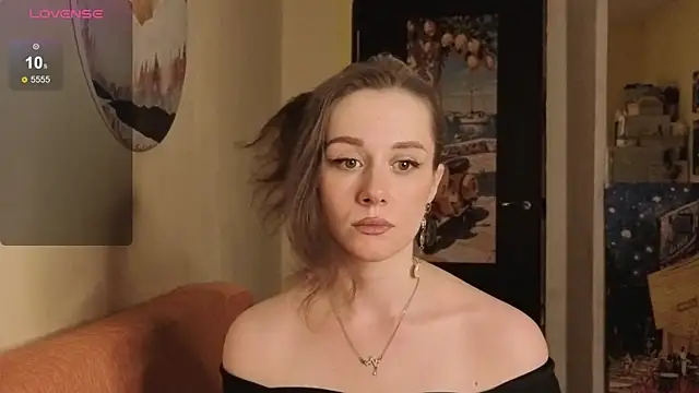 Snapshot of SkyHelen chatting on 12, 4, 2026 SkyHelen online show from 12, 4, 2026