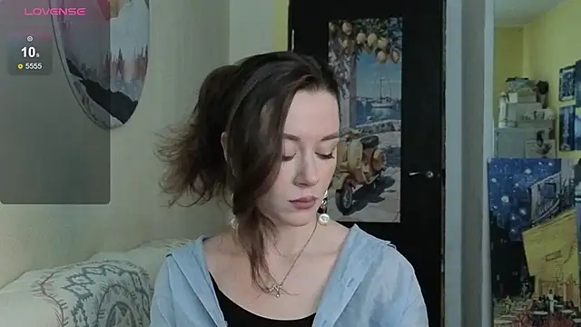 Snapshot of SkyHelen chatting on 17, 4, 2026 SkyHelen online show from 17, 4, 2026