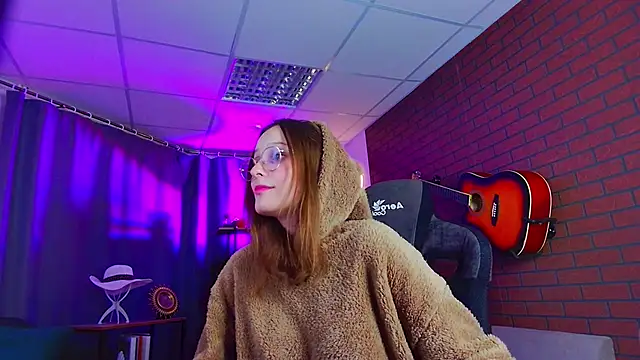 JenniferKiim online show from 3, 12, 2025