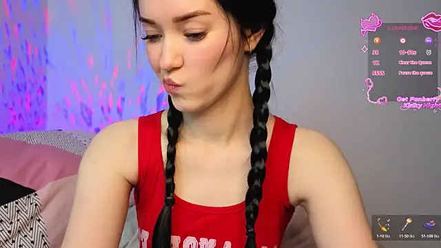 Snapshot of Veliora chatting on 5, 12, 2025 Veliora online show from 5, 12, 2025