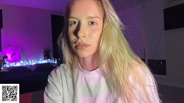 Snapshot of ElysiaXo chatting on 29, 11, 2025 ElysiaXo online show from 29, 11, 2025