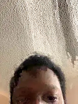 Snapshot of redd2wett chatting on 17, 12, 2025 redd2wett online show from 17, 12, 2025