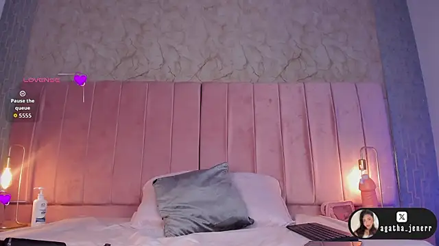 agatha jener online show from 27, 3, 2026