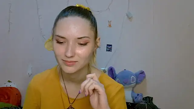  kikiclark   online show from 10, 9, 2025