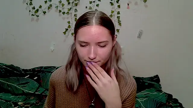  kikiclark   online show from 24, 10, 2025