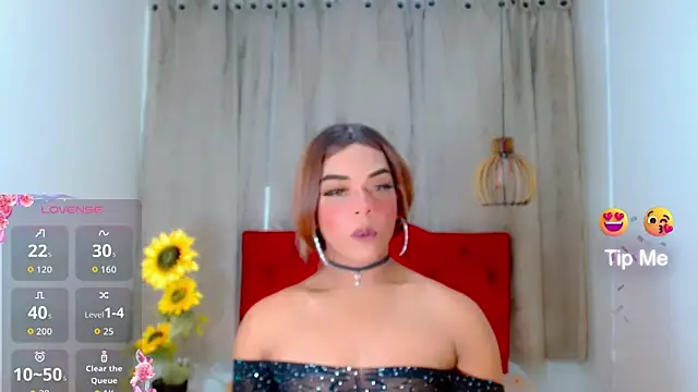 Cristal Villael online show from 3, 11, 2025