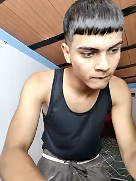 Snapshot of Zeusmagnos chatting on 24, 10, 2025 Zeusmagnos online show from 24, 10, 2025