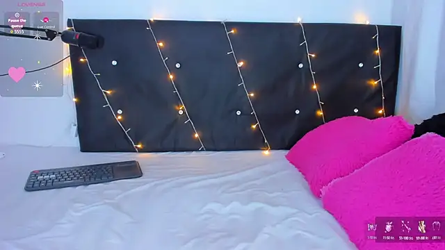 Snapshot of Danaa_moore_ chatting on 25, 10, 2025 Danaa moore online show from 25, 10, 2025