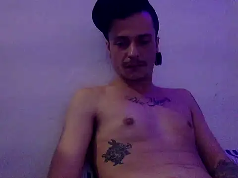 Snapshot of chrisalmeid_ chatting on 16, 9, 2025 chrisalmeid online show from 16, 9, 2025