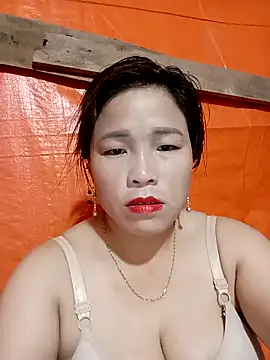 Snapshot of sumy-00 chatting on 4, 10, 2025 sumy-00 online show from 4, 10, 2025