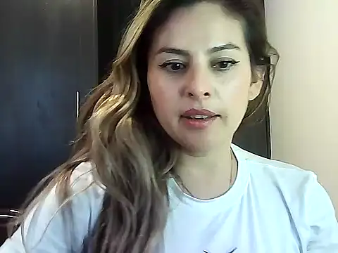 Snapshot of Valery__Rouse_ chatting on 8, 3, 2026 Valery Rouse online show from 8, 3, 2026