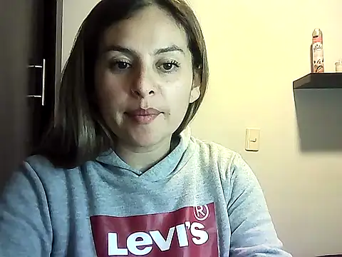 Snapshot of Valery__Rouse_ chatting on 8, 4, 2026 Valery Rouse online show from 8, 4, 2026