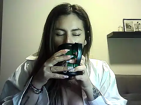 Snapshot of Valery__Rouse_ chatting on 21, 4, 2026 Valery Rouse online show from 21, 4, 2026