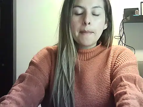 Snapshot of Valery__Rouse_ chatting on 26, 4, 2026 Valery Rouse online show from 26, 4, 2026