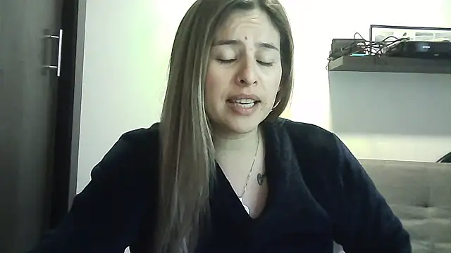 Snapshot of Valery__Rouse_ chatting on 3, 5, 2026 Valery Rouse online show from 3, 5, 2026