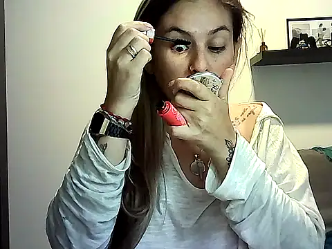 Snapshot of Valery__Rouse_ chatting on 7, 6, 2026 Valery Rouse online show from 7, 6, 2026