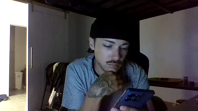 Snapshot of Jbenz420 chatting on 25, 6, 2026 Jbenz420 online show from 25, 6, 2026