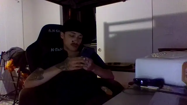 Snapshot of Jbenz420 chatting on 29, 6, 2026 Jbenz420 online show from 29, 6, 2026