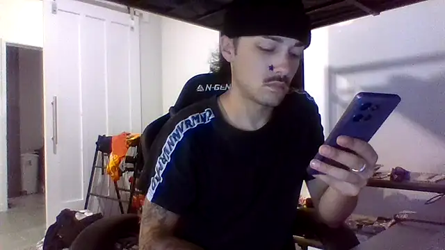Snapshot of Jbenz420 chatting on 4, 7, 2026 Jbenz420 online show from 4, 7, 2026
