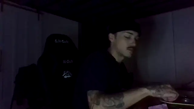 Snapshot of Jbenz420 chatting on 28, 7, 2026 Jbenz420 online show from 28, 7, 2026