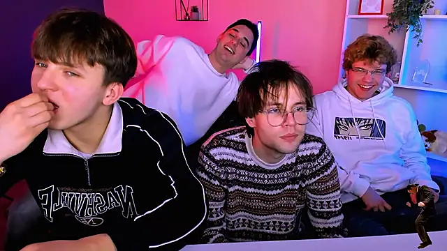 Snapshot of travis_wolf_ chatting on 3, 2, 2026 travis wolf online show from 3, 2, 2026