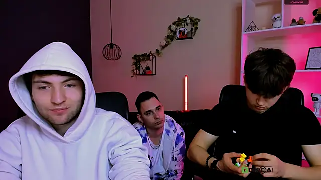 Snapshot of travis_wolf_ chatting on 15, 3, 2026 travis wolf online show from 15, 3, 2026