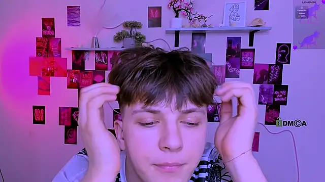 Snapshot of travis_wolf_ chatting on 4, 4, 2026 travis wolf online show from 4, 4, 2026