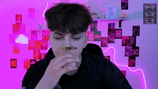 Snapshot of travis_wolf_ chatting on 9, 4, 2026 travis wolf online show from 9, 4, 2026