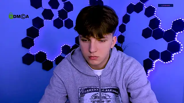 Snapshot of travis_wolf_ chatting on 10, 4, 2026 travis wolf online show from 10, 4, 2026