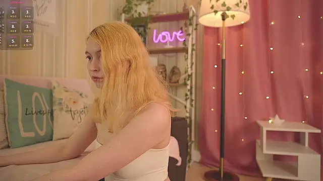 Snapshot of Ruminelle chatting on 23, 4, 2026 Ruminelle online show from 23, 4, 2026